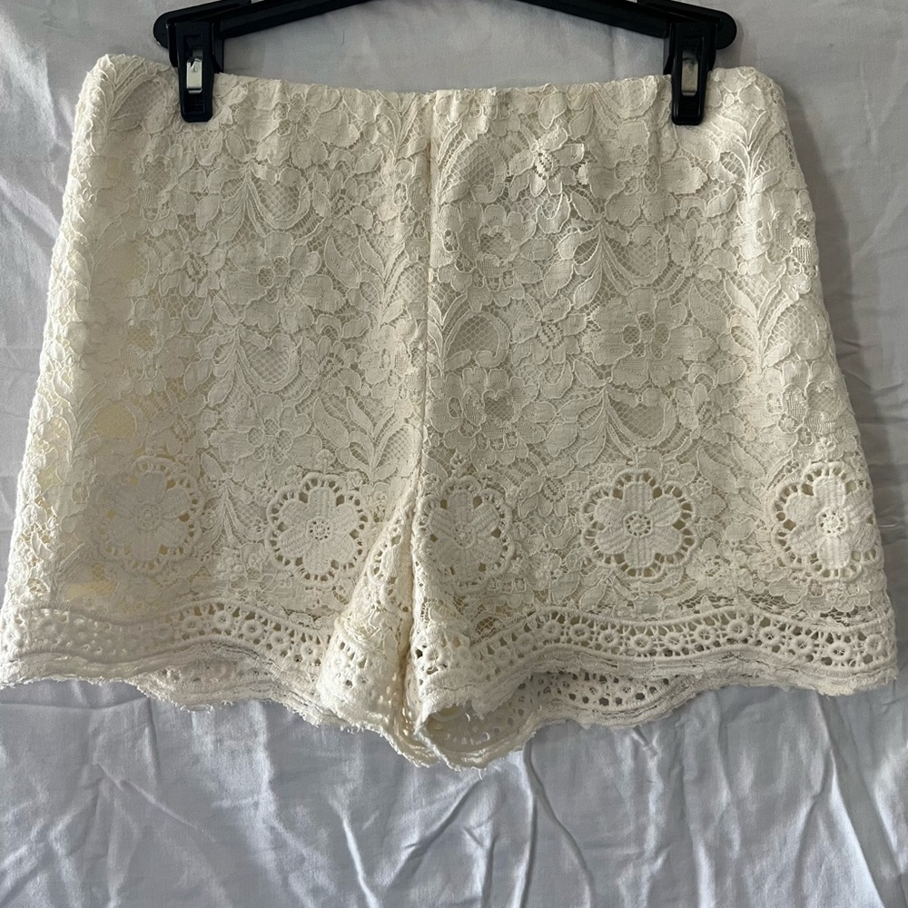 FRESHMAN lace zip up shorts